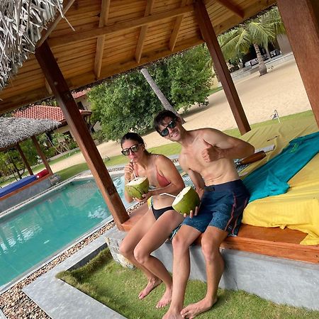 Blue Waves Kite Surfing Beach Resort คัลพิทิยา ภายนอก รูปภาพ