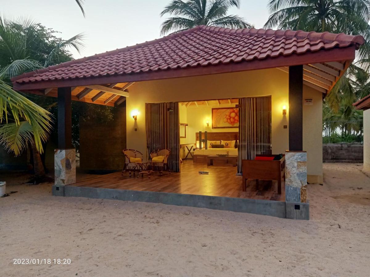 Blue Waves Kite Surfing Beach Resort คัลพิทิยา ภายนอก รูปภาพ